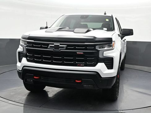 Used 2024 Chevrolet Silverado 1500 LT Trail Boss AWD/4WD image 9