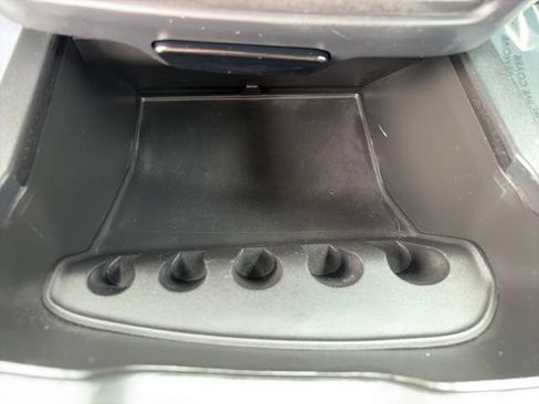 Used 2024 Chrysler Pacifica Limited FWD image 61
