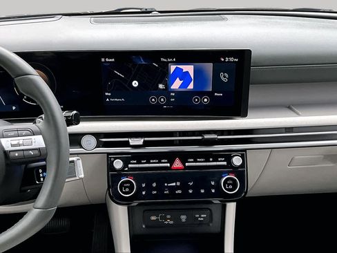 Used 2025 Hyundai Tucson Limited FWD image 7