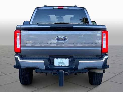 Used 2023 Ford F250 XLT image 5