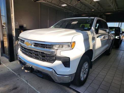 Used 2024 Chevrolet Silverado 1500 LT RWD image 3