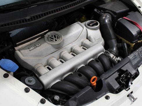 Used 2007 Volkswagen Beetle Triple White Edition FWD image 13