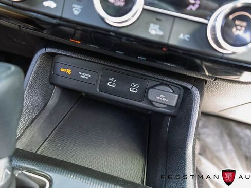 Used 2025 Honda Civic Sport image 26