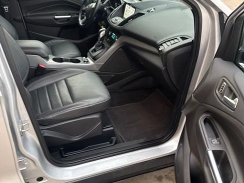 Used 2016 Ford Escape SE w/ SE Leather Comfort Package FWD image 15