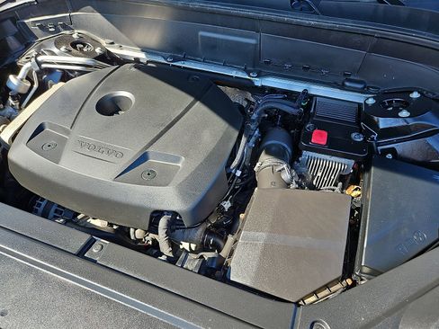 Used 2019 Volvo XC90 T5 Momentum w/ Advanced Package image 28