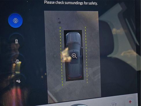 Used 2024 Ford Expedition Limited image 16