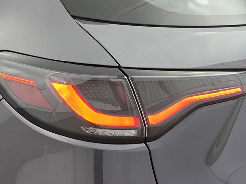 Certified 2025 Honda HR-V LX image 33