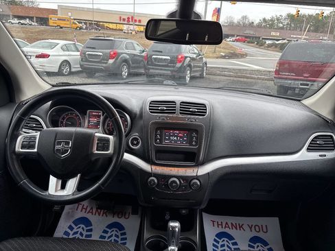 Used 2019 Dodge Journey SE w/ Connectivity Group image 21