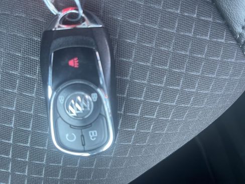 Used 2020 Buick Encore Preferred w/ Safety Package image 24