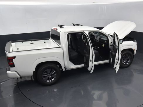 Certified 2025 Nissan Frontier SV image 44