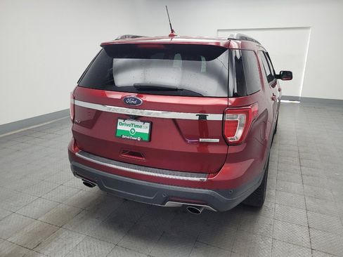 Used 2018 Ford Explorer XLT w/ Equipment Group 202A FWD image 7
