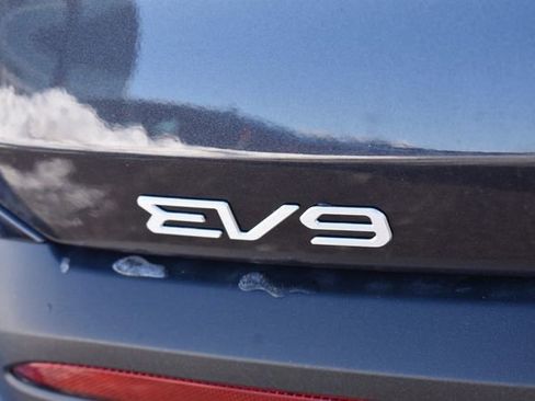 New 2026 Kia EV9 Light image 17