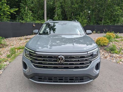 Certified 2025 Volkswagen Atlas SEL AWD/4WD image 8