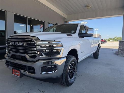 New 2026 RAM 3500 Laramie AWD/4WD image 23
