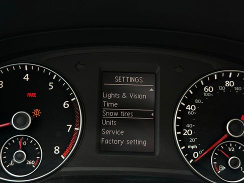 Used 2014 Volkswagen Passat 1.8T SEL Premium image 44