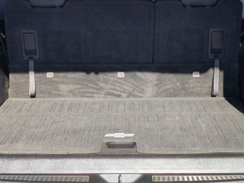 Used 2020 Chevrolet Suburban LT image 40