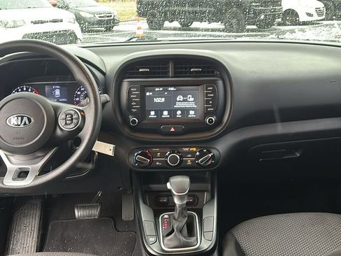 Used 2020 Kia Soul LX image 12