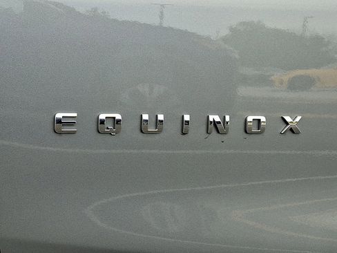 Used 2024 Chevrolet Equinox LT AWD/4WD image 9