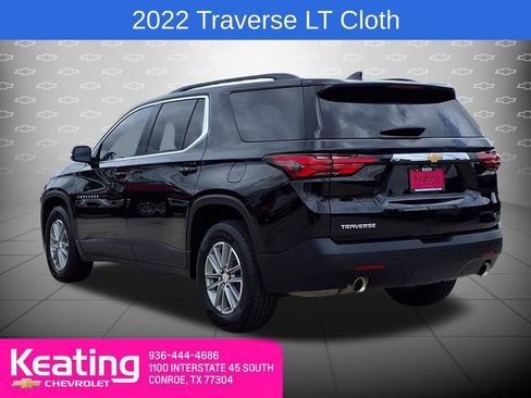 Used 2022 Chevrolet Traverse LT FWD image 2
