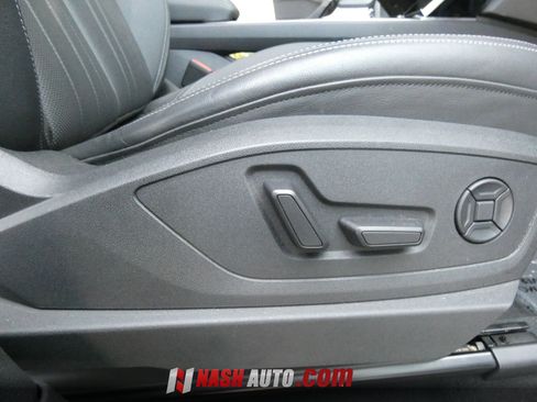 Used 2021 Audi e-tron Premium Plus AWD/4WD image 30