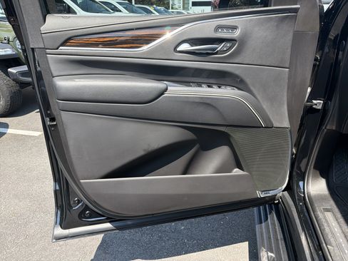 Used 2023 Cadillac Escalade Premium Luxury w/ Performance Package AWD/4WD image 14