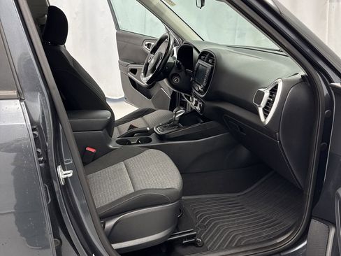 Used 2020 Kia Soul GT-Line image 24