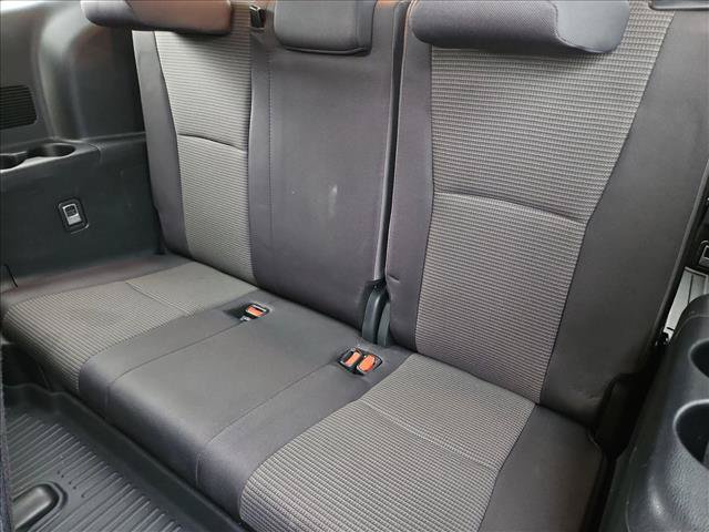 Used 2025 Toyota Highlander LE FWD image 20