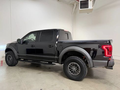 Used 2019 Ford F150 Raptor w/ Equipment Group 802A Luxury AWD/4WD image 9