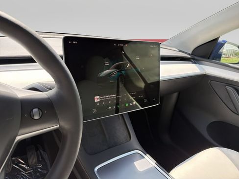 Used 2023 Tesla Model Y Long Range AWD/4WD image 14