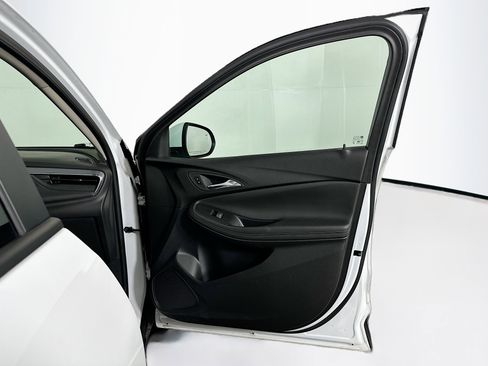 Used 2025 Buick Encore GX Preferred image 30