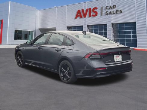 Used 2025 Honda Accord SE image 9
