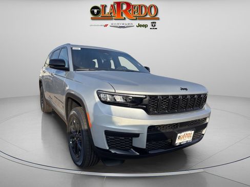 New 2025 Jeep Grand Cherokee L Altitude image 1