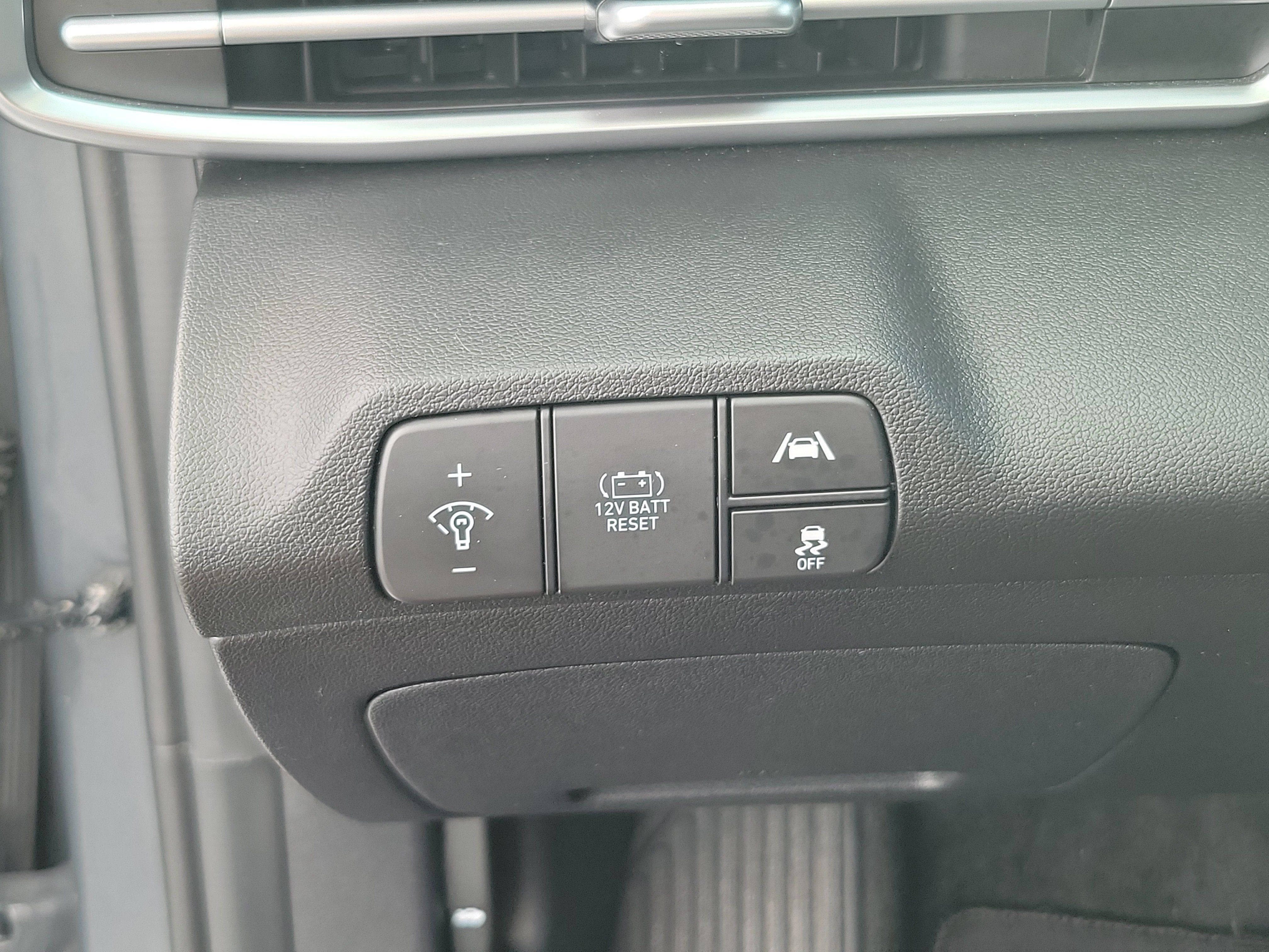Used 2023 Hyundai Elantra Blue FWD image 18