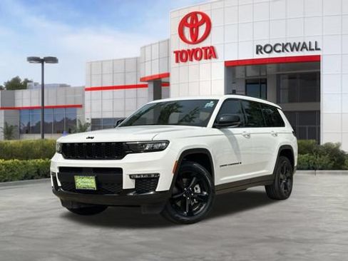 Used 2024 Jeep Grand Cherokee L Limited w/ Black Appearance Package AWD/4WD image 1