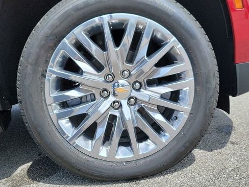 New 2026 Chevrolet Suburban Premier w/ Sun And Tow Package AWD/4WD image 7