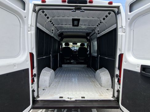 Used 2025 RAM ProMaster 2500 w/ Convenience Group FWD image 19