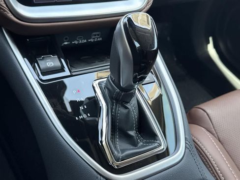 Used 2025 Subaru Outback Touring XT image 15