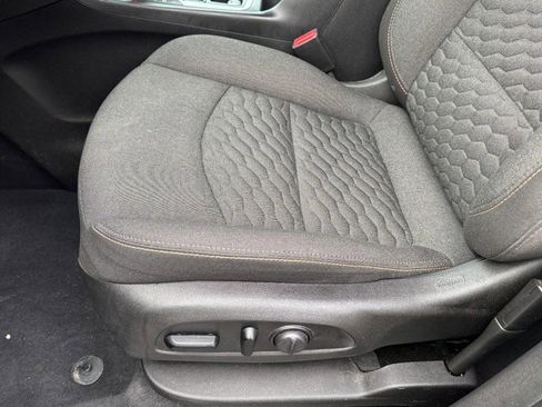 Used 2021 Chevrolet Equinox LT image 14