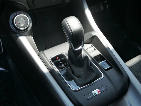 Used 2025 Alfa Romeo Tonale w/ Premium Package AWD/4WD image 19