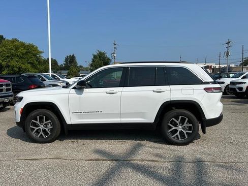 New 2025 Jeep Grand Cherokee Limited w/ Trailer Tow Package image 6