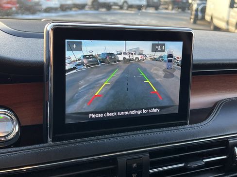 Used 2021 Lincoln Corsair Reserve w/ Elements Package image 18