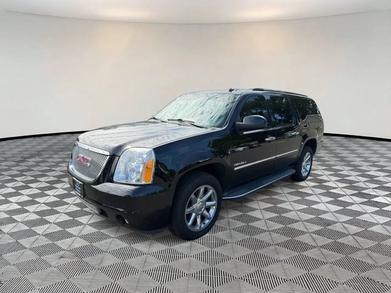 Used 2013 GMC Yukon XL Denali AWD/4WD image 3