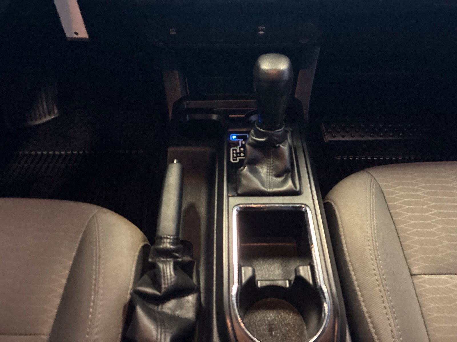 Used 2018 Toyota Tacoma SR w/ SR Convenience Package AWD/4WD image 21