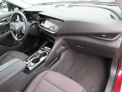 Used 2023 Buick Envision Preferred image 11