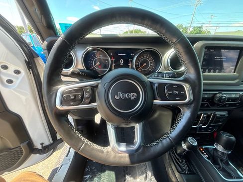 Used 2021 Jeep Wrangler Unlimited Sahara w/ Cold Weather Group AWD/4WD image 12