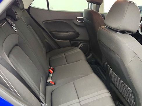 Used 2023 Hyundai Venue SEL FWD image 23