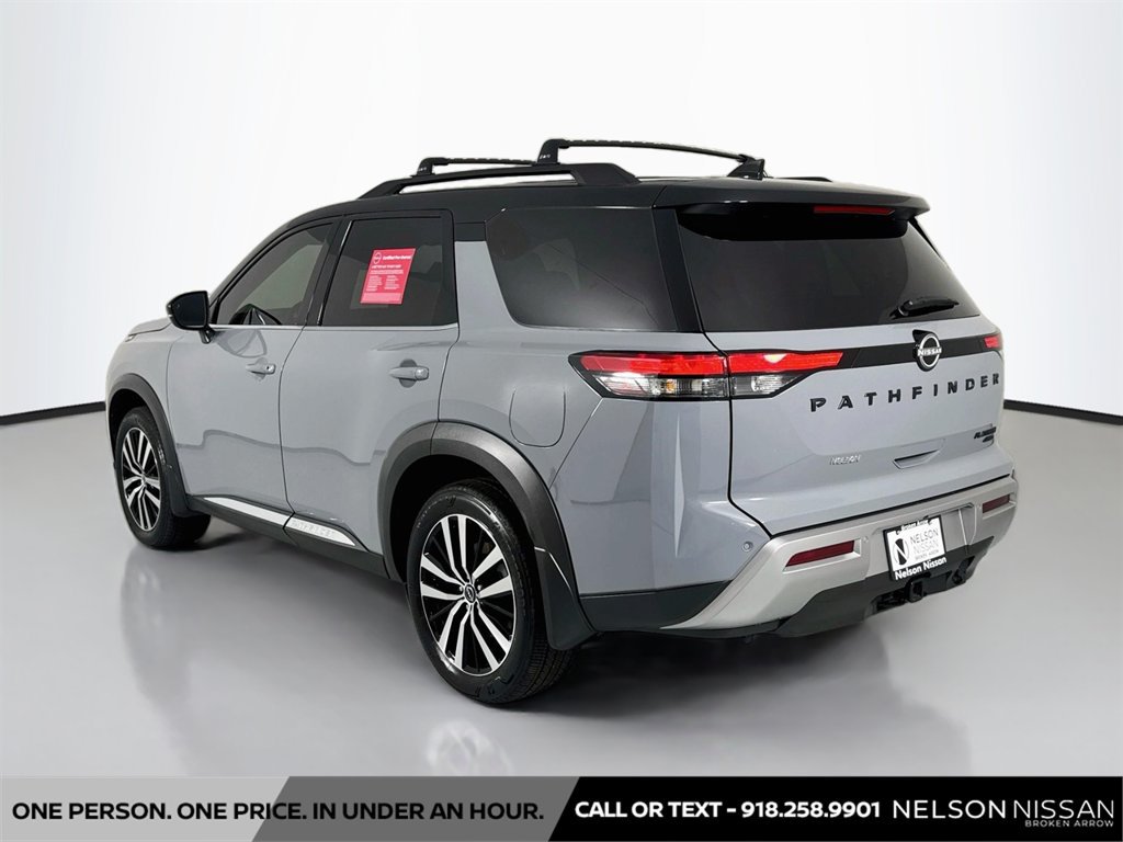 Certified 2025 Nissan Pathfinder Platinum w/ Black Appearance Package AWD/4WD image 7