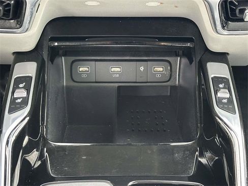Used 2023 Kia Sorento SX Prestige image 14