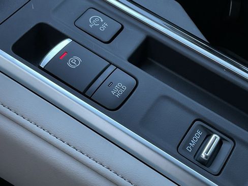 New 2026 Nissan Pathfinder SL image 44