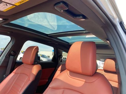 Used 2024 Kia Sportage SX image 15